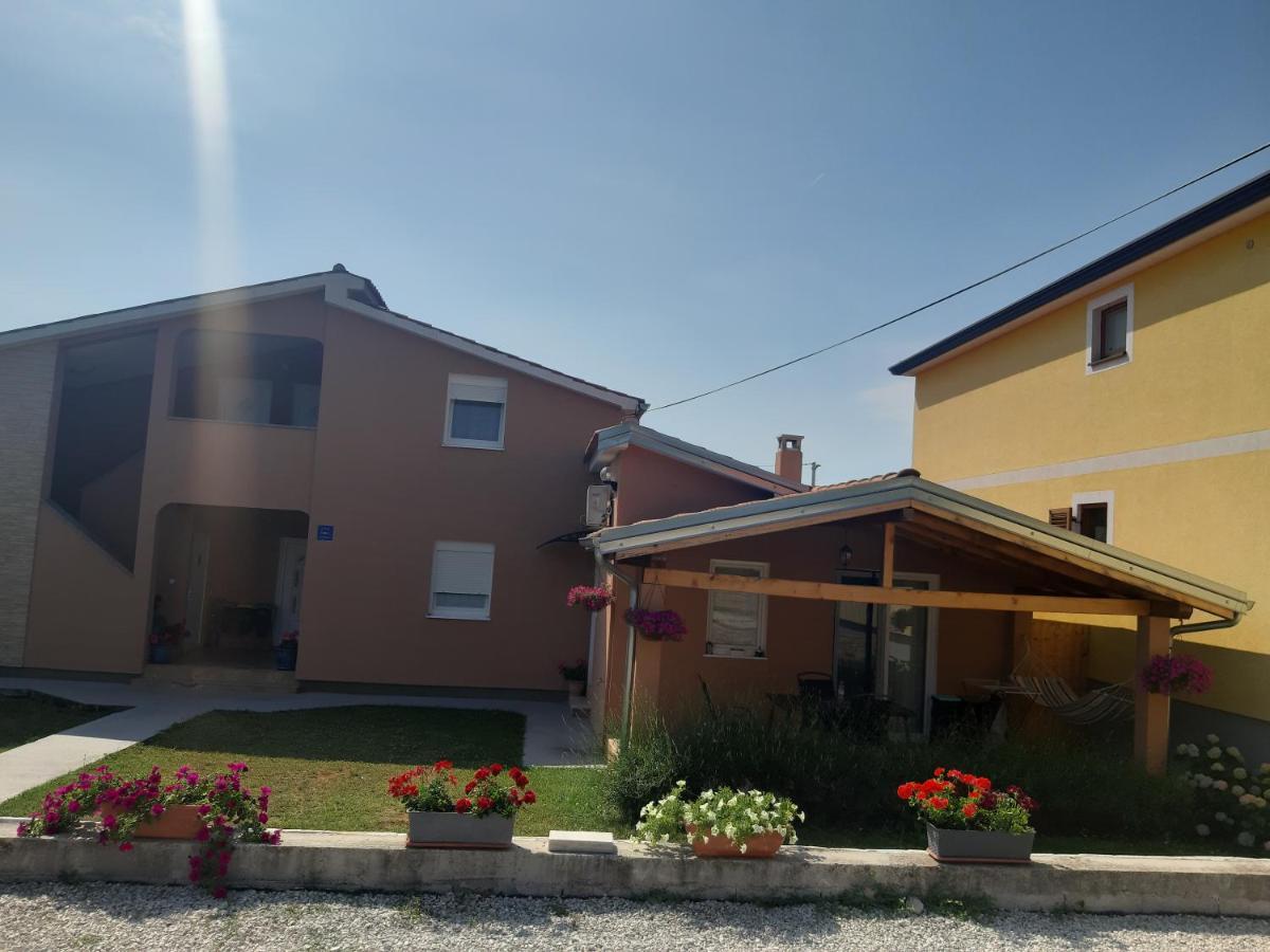 Apartments Dora Poreč Exteriör bild
